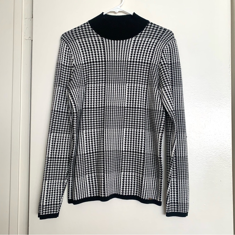 T Tahari Houndstooth Sweater